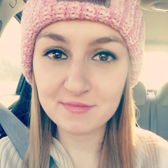 Meet your Posher, Amanda - Picture 1 of 1